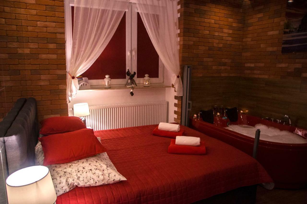 Jacuzzi Apartment Red Kraków Eksteriør billede