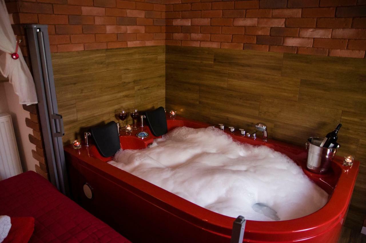 Jacuzzi Apartment Red Kraków Eksteriør billede