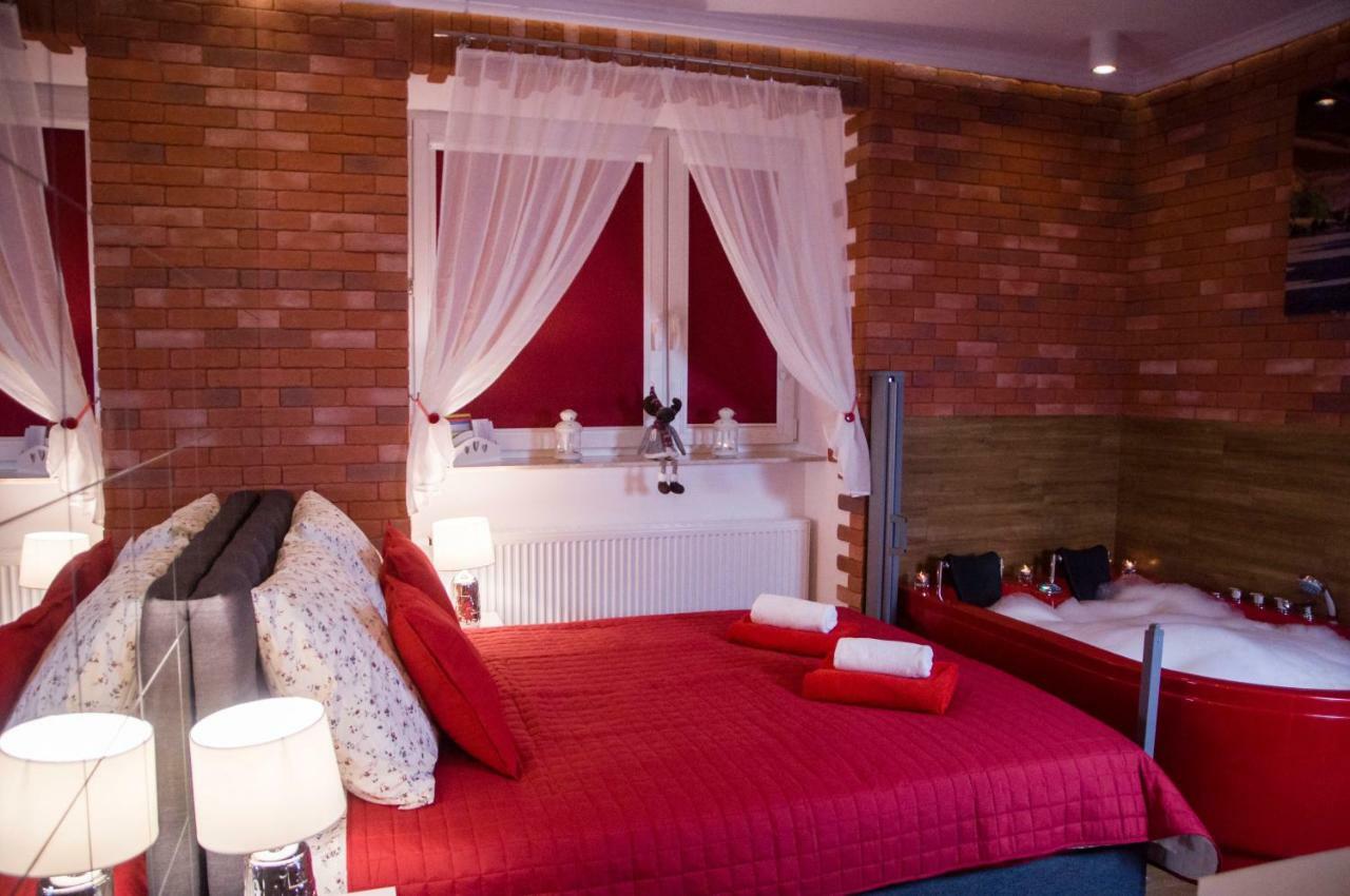 Jacuzzi Apartment Red Kraków Eksteriør billede